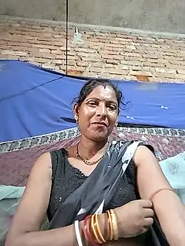 Snapshot of Savita992 chatting on 06/30/26, 08:48 Savita992 online show from 06/30/26, 08:48