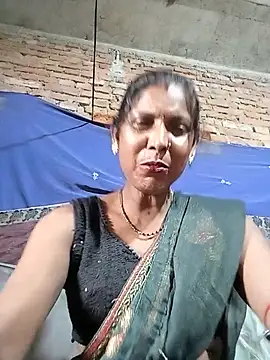 Snapshot of Savita992 chatting on 07/03/26, 10:43 Savita992 online show from 07/03/26, 10:43
