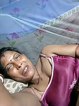 Snapshot of Savita992 chatting on 07/07/26, 07:29 Savita992 online show from 07/07/26, 07:29
