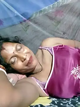 Snapshot of Savita992 chatting on 07/12/26, 12:34 Savita992 online show from 07/12/26, 12:34
