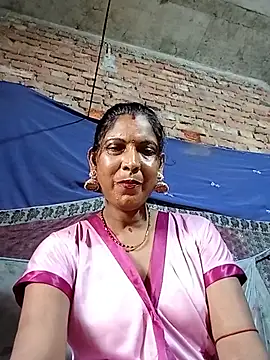 Snapshot of Savita992 chatting on 07/14/26, 05:12 Savita992 online show from 07/14/26, 05:12
