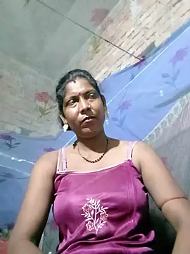 Snapshot of Savita992 chatting on 07/18/26, 06:12 Savita992 online show from 07/18/26, 06:12