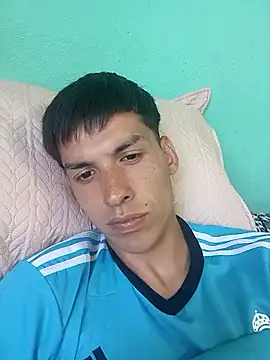 Snapshot of frankitocam4 chatting on 01/07/26, 05:04 frankitocam4 online show from 01/07/26, 05:04