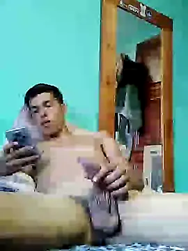 Snapshot of frankitocam4 chatting on 02/08/26, 10:24 frankitocam4 online show from 02/08/26, 10:24