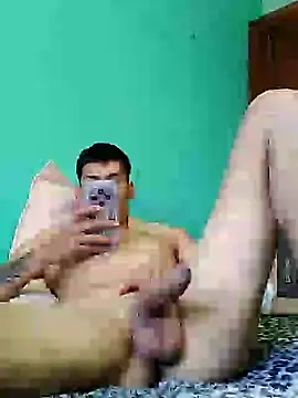 Snapshot of frankitocam4 chatting on 02/10/26, 05:28 frankitocam4 online show from 02/10/26, 05:28