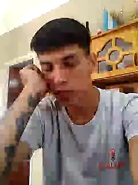 Snapshot of frankitocam4 chatting on 03/04/26, 01:39 frankitocam4 online show from 03/04/26, 01:39