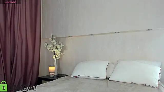 Adelina Bliss online show from 05/29/26, 10:57