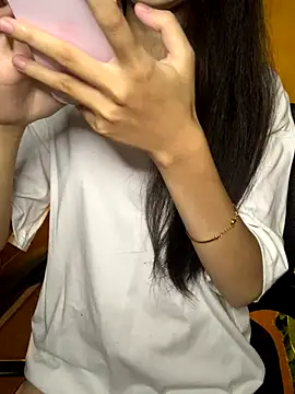 Nhinhi18 online show from 10/03/25, 02:58