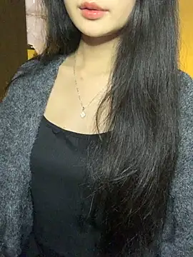 Nhinhi18 online show from 01/15/26, 02:32