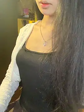 Nhinhi18 online show from 04/21/26, 03:17