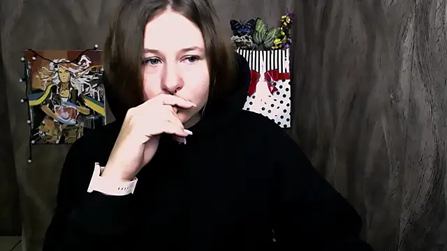 Snapshot of Linda_S_ chatting on 09/25/25, 09:13 Linda S online show from 09/25/25, 09:13