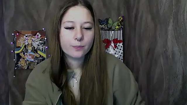 Snapshot of Linda_S_ chatting on 10/10/25, 12:26 Linda S online show from 10/10/25, 12:26