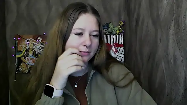 Snapshot of Linda_S_ chatting on 10/15/25, 05:51 Linda S online show from 10/15/25, 05:51