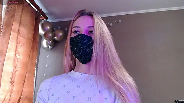 Iris lave online show from 11/04/25, 01:21