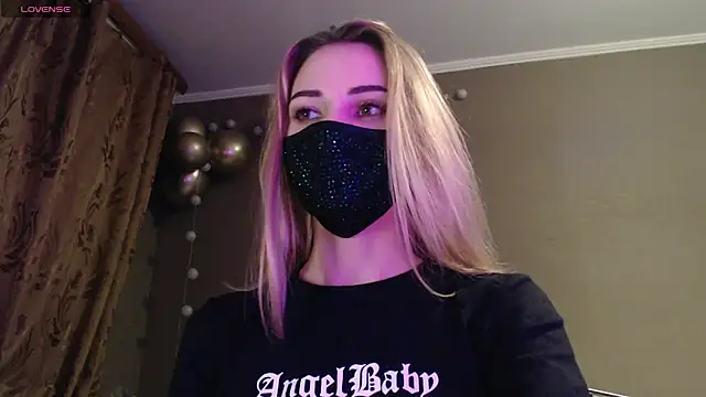 Iris lave online show from 11/16/25, 04:23