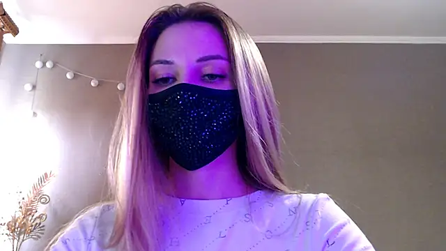 Iris lave online show from 04/15/26, 03:30