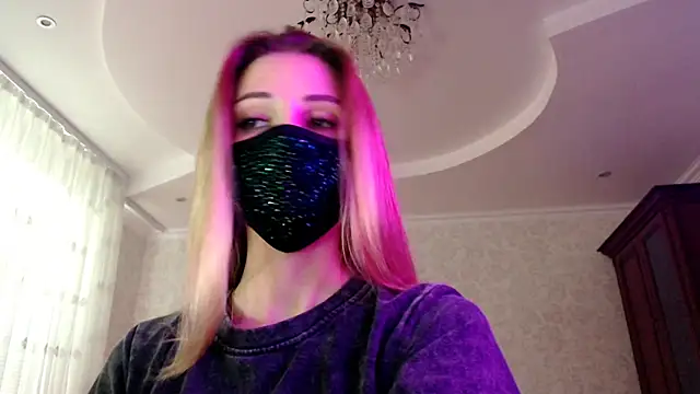 Snapshot of Iris_lave chatting on 06/23/26, 04:49 Iris lave online show from 06/23/26, 04:49