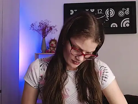 Camila-ventura online show from 10/25/25, 02:13