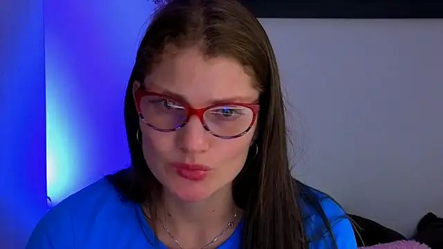 Camila-ventura online show from 12/03/25, 07:56