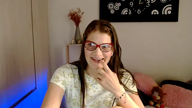 Camila-ventura online show from 02/05/26, 07:51