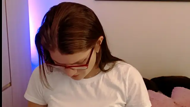 Camila-ventura online show from 06/11/26, 01:09