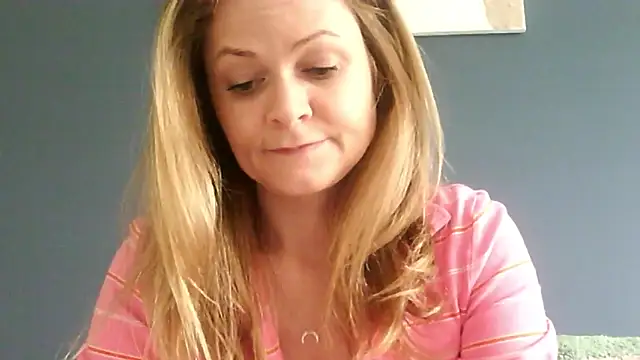 Snapshot of Ginger-bb chatting on 04/27/26, 05:49 Ginger-bb online show from 04/27/26, 05:49