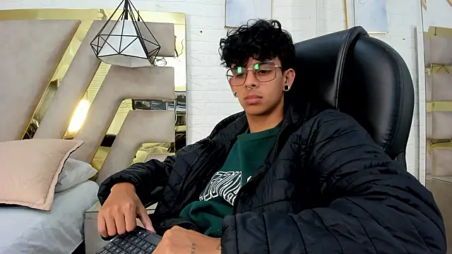 Ibratxandy online show from 03/25/26, 04:02