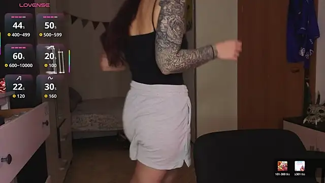 ReginaFoXXXy online show from 04/07/26, 09:32