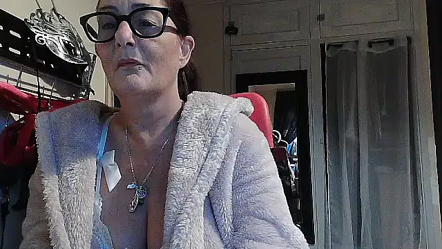 Mistress-Ivy51 online show from 10/31/25, 06:47