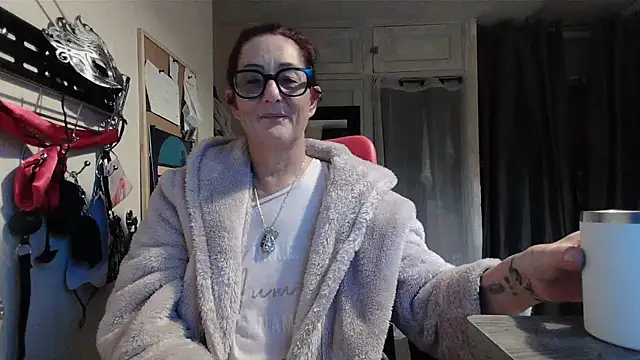 Mistress-Ivy51 online show from 11/06/25, 06:58