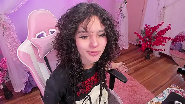 bunny curly online show from 10/07/25, 02:14
