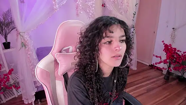 bunny curly online show from 10/21/25, 03:02