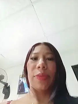 Snapshot of Rous-squir chatting on 06/20/26, 01:14 Rous-squir online show from 06/20/26, 01:14