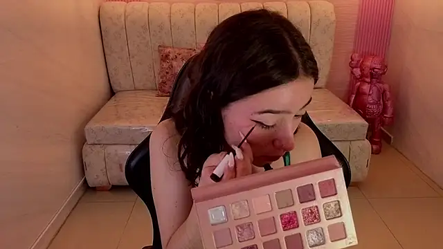 venuss09 s online show from 04/12/26, 03:11