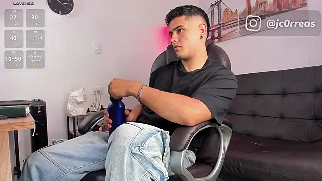  Juanes online show from 11/12/25, 08:08