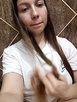 Arianna Moss online show from 10/28/25, 03:43