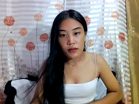 Snapshot of YourWildestDoll chatting on 10/07/25, 01:52 YourWildestDoll online show from 10/07/25, 01:52