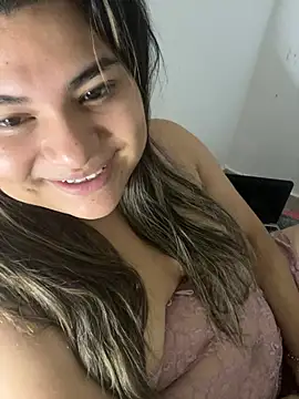 Snapshot of andi03 chatting on 09/17/25, 04:25 andi03 online show from 09/17/25, 04:25