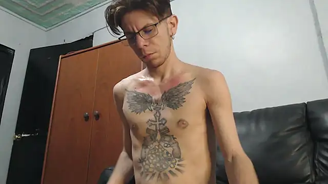 AlexandroRossi online show from 12/04/25, 05:06