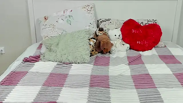 yourkriss new1 online show from 02/07/26, 03:38