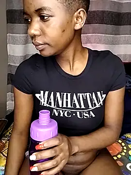 Berryangel03 online show from 10/15/25, 11:21