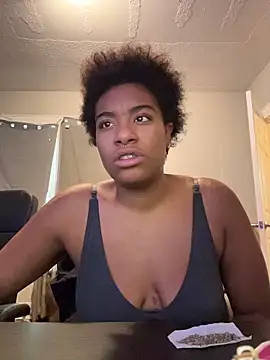 Tu GataLinda online show from 11/17/25, 12:11