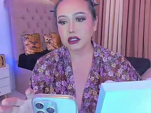 dianaCortney 21 online show from 10/17/25, 01:25