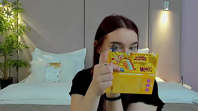 NoraHaynes online show from 01/13/26, 03:01