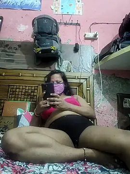 Snapshot of shalubhabhi69 chatting on 10/02/25, 08:16 shalubhabhi69 online show from 10/02/25, 08:16