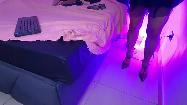 bonny wild online show from 09/23/25, 08:56