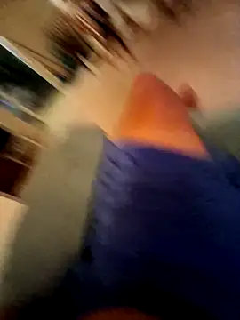 Snapshot of pullitoff chatting on 10/10/25, 12:09 pullitoff online show from 10/10/25, 12:09