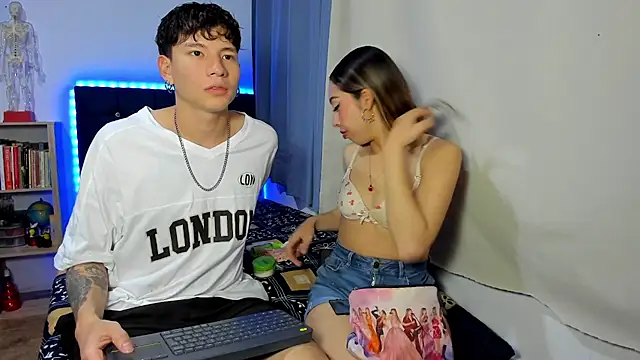 Tatiiana n Damiian online show from 12/17/25, 11:11