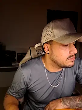 Mineirinhoot online show from 12/19/25, 03:13