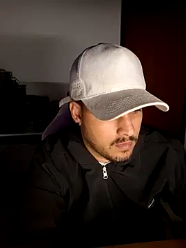 Mineirinhoot online show from 12/20/25, 02:29